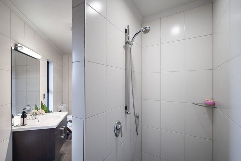 Photo of property in 20 Pineland Drive, Turitea, Palmerston North, 4472