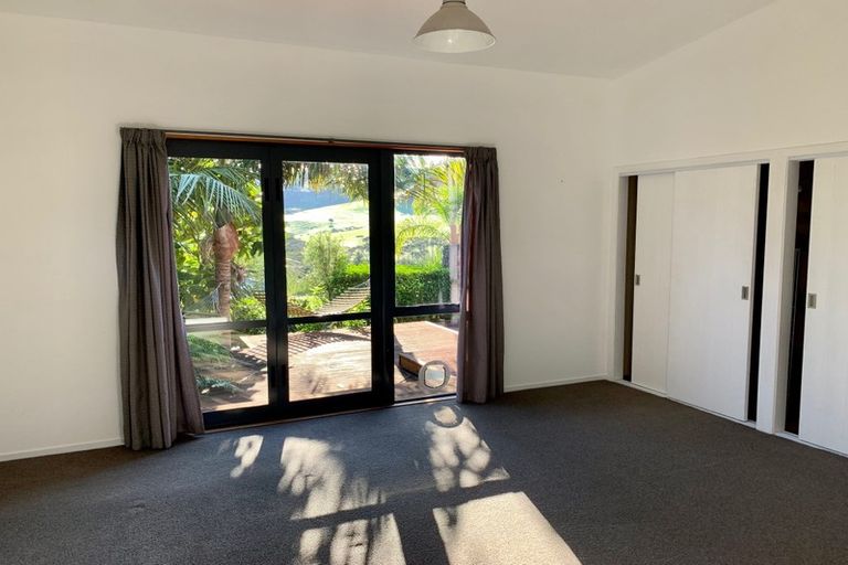 Photo of property in 100 Upper Orewa Road, Wainui, Silverdale, 0992