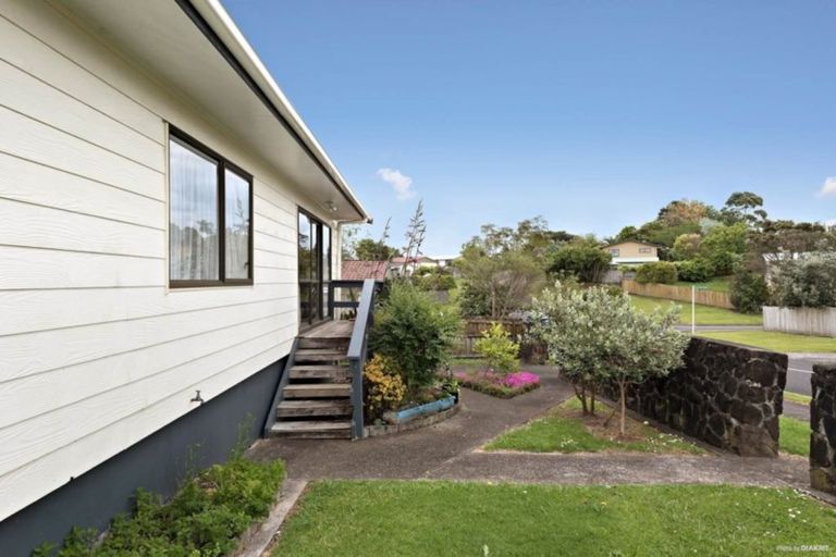 Photo of property in 11 Mona Vale, West Harbour, Auckland, 0618