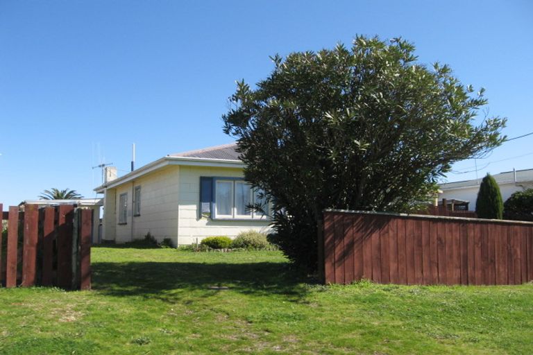 Photo of property in 10 Ruanui Street, Himatangi Beach, Foxton, 4891