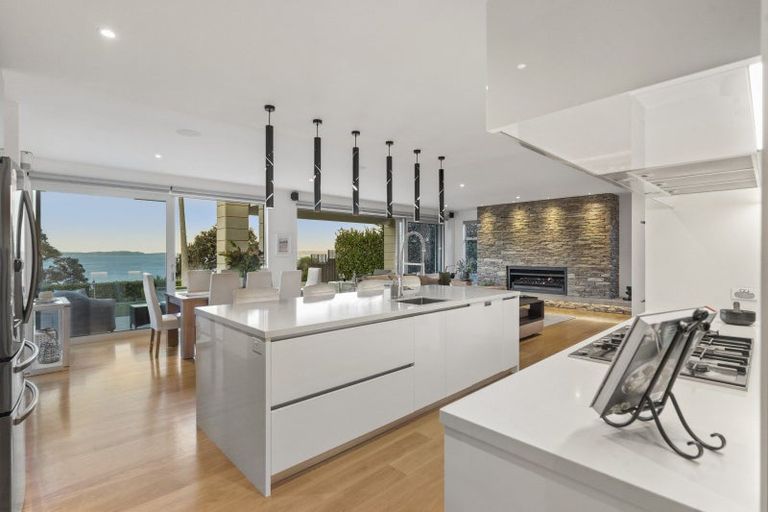 Photo of property in 40 Oceania Place, Mellons Bay, Auckland, 2014