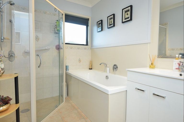 Photo of property in 13 Margaret Place, Lytton West, Gisborne, 4010