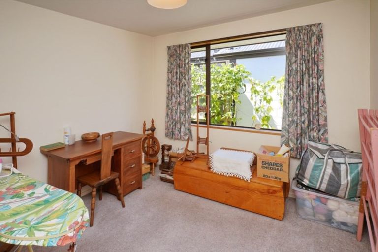 Photo of property in 2/58 Sawyers Arms Road, Northcote, Christchurch, 8052