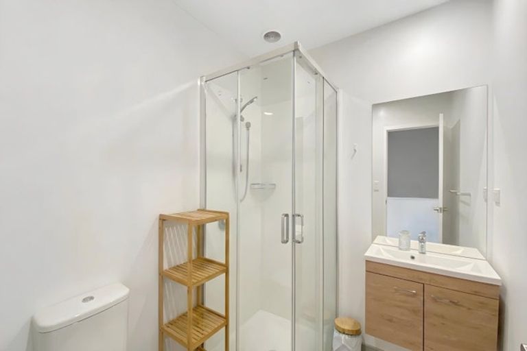 Photo of property in 24 Tima Lane, Mangere Bridge, Auckland, 2022
