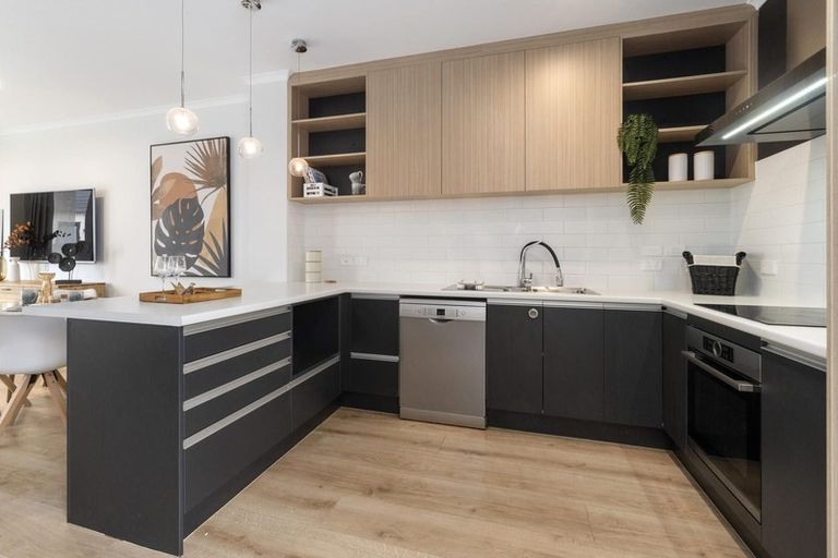 Photo of property in 8 Frank Gill Road, Hobsonville, Auckland, 0616