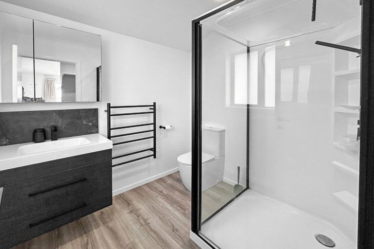 Photo of property in 74 Atlantic Drive, Fitzherbert, Palmerston North, 4410