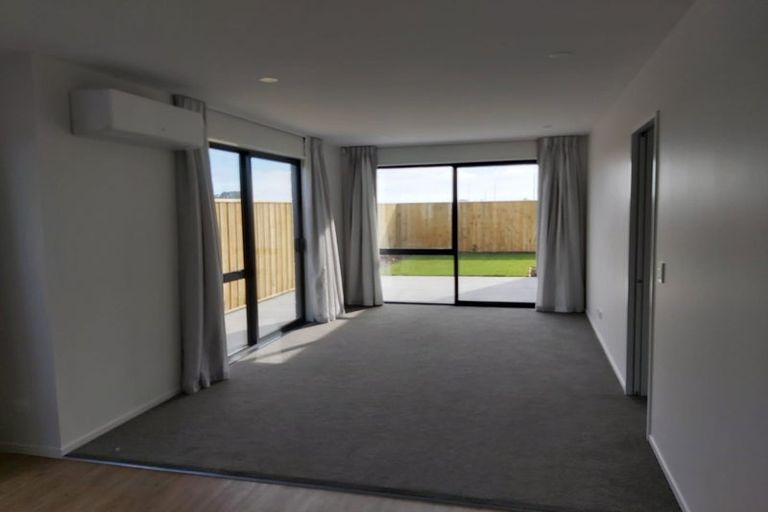 Photo of property in 19 Oakleigh Street, Woodend, 7610