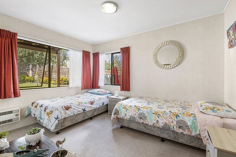 Photo of property in 4 Shakespear Road, Army Bay, Whangaparaoa, 0930