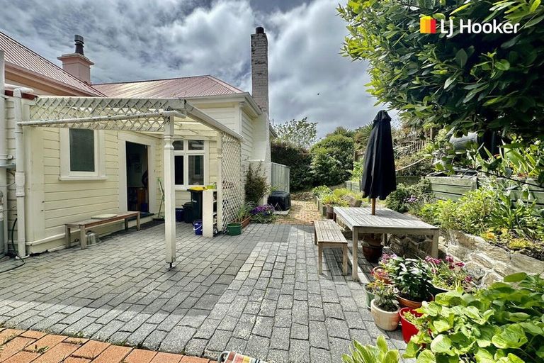 Photo of property in 24 Mataora Road, Kenmure, Dunedin, 9011