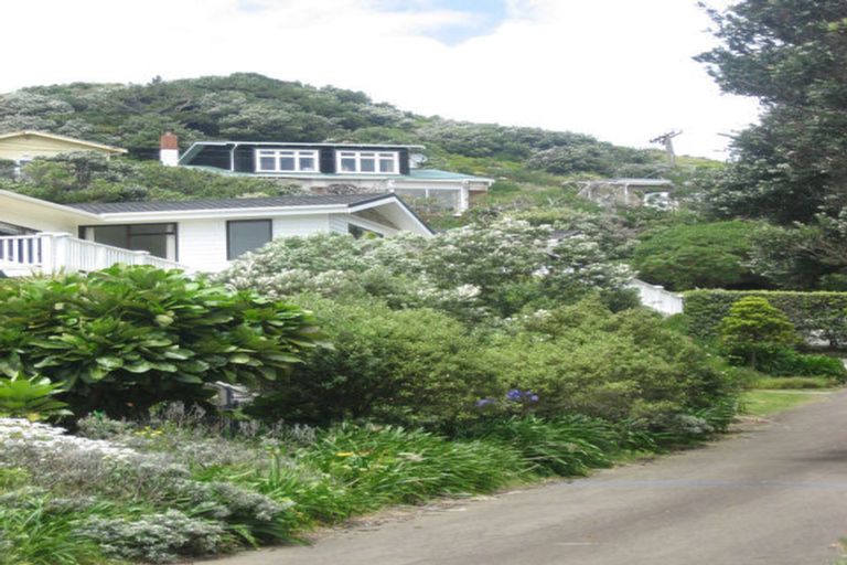 Photo of property in 10 Pinnacle Street, Seatoun, Wellington, 6022