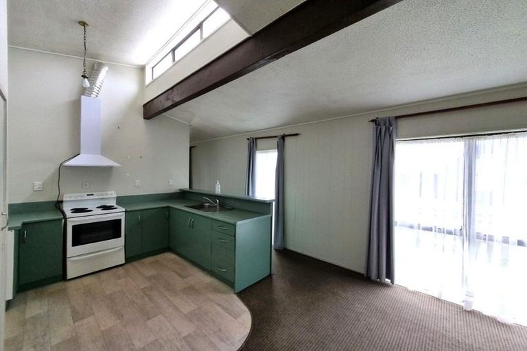 Photo of property in 10 Cedar Place, Owhata, Rotorua, 3010