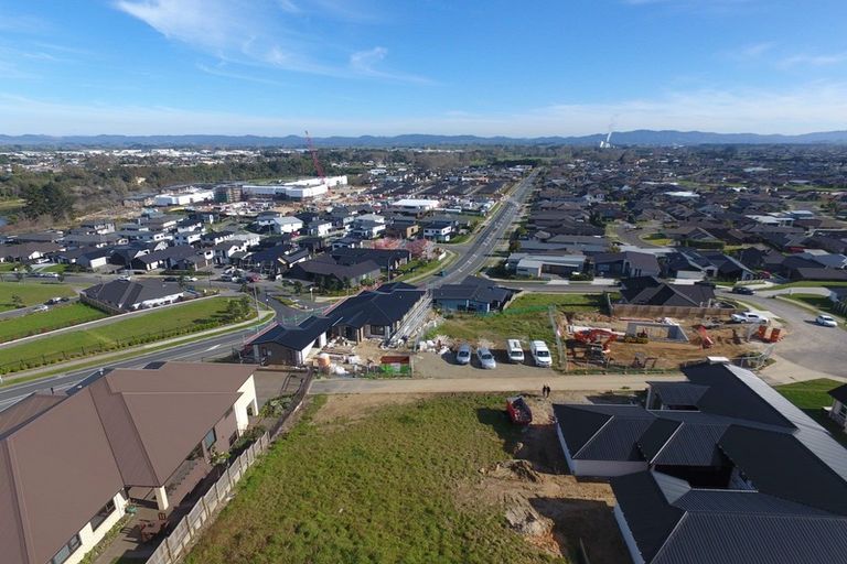 Photo of property in 16 Dulverton Rise, Flagstaff, Hamilton, 3210