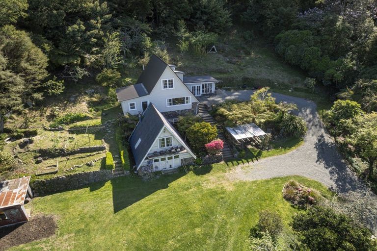 Photo of property in 5 Main Road, Havelock, 7100