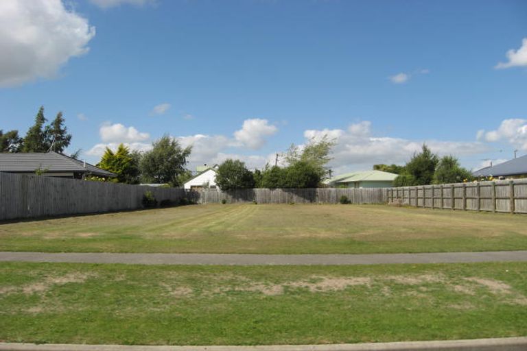 Photo of property in 2 Oldham Place, Darfield, 7510