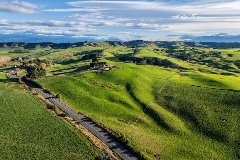 Photo of property in 2608 Ohai Clifden Highway, Eastern Bush, Otautau, 9682