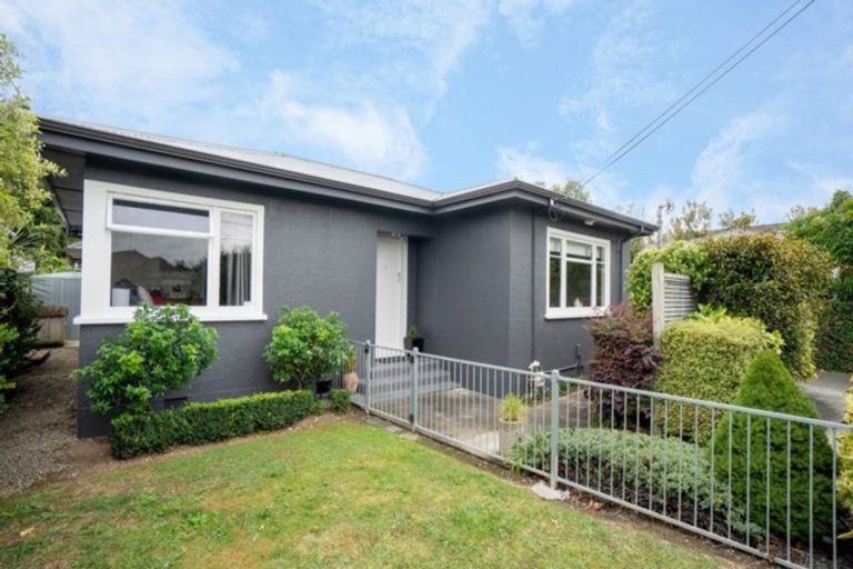 Photo of property in 19 East Street, Terrace End, Palmerston North, 4410