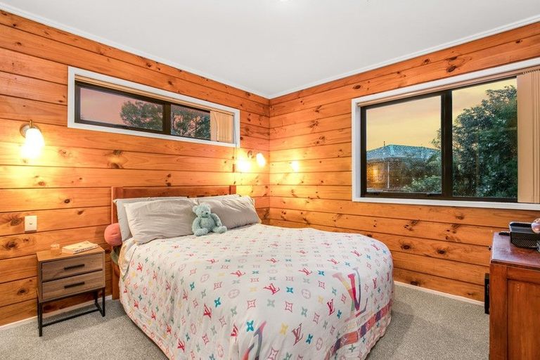 Photo of property in 22 Calluna Crescent, Totara Heights, Auckland, 2105