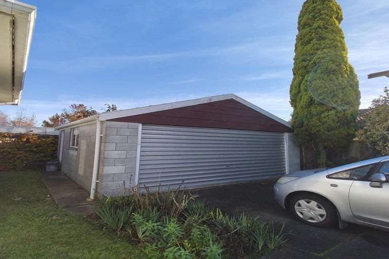 Photo of property in 1/22 Camrose Place, Ilam, Christchurch, 8041