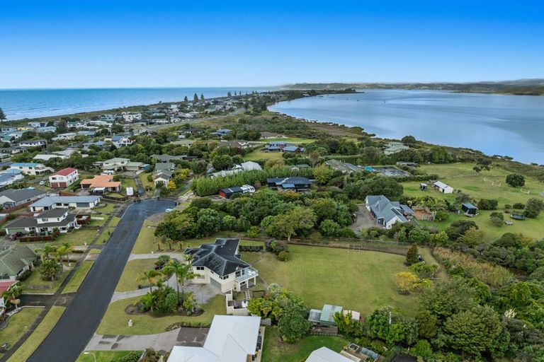 Photo of property in 26 Ohiwa Parade, Ohope, 3121