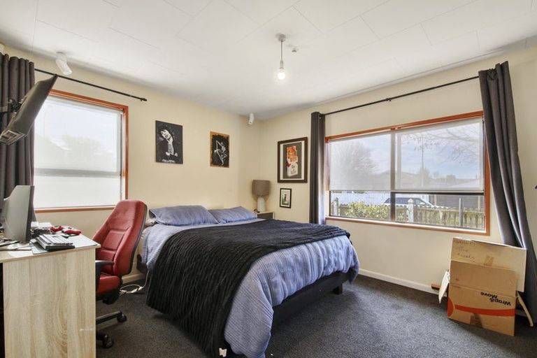 Photo of property in 1 Wakelin Place, Redwood, Christchurch, 8051