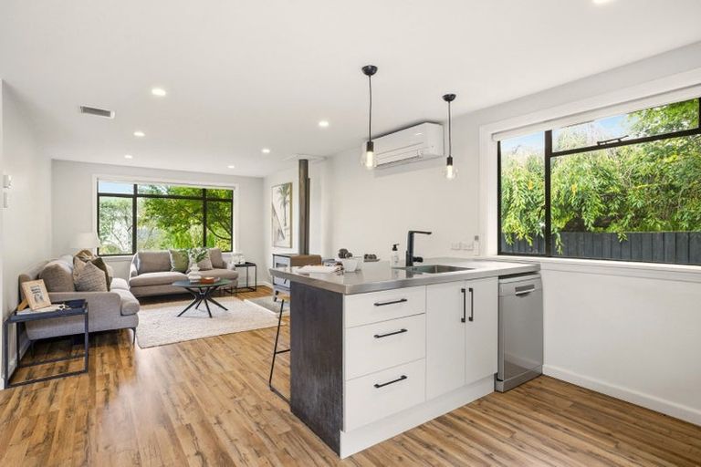 Photo of property in 8 Ardmore Place, Bishopdale, Christchurch, 8053