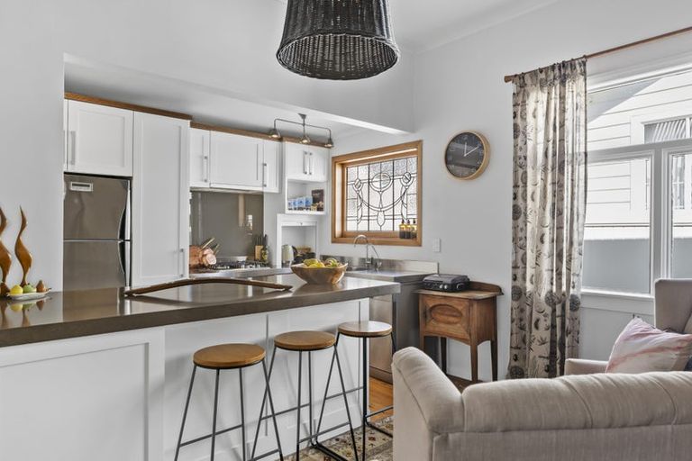 Photo of property in 51 Gaine Street, New Plymouth, 4310