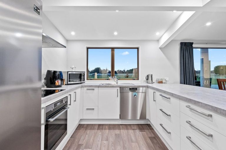 Photo of property in 295 Bay Road, West Plains, Invercargill, 9879