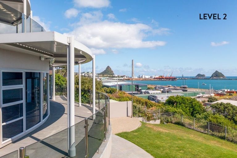 Photo of property in 18 Roy Terrace, Moturoa, New Plymouth, 4310