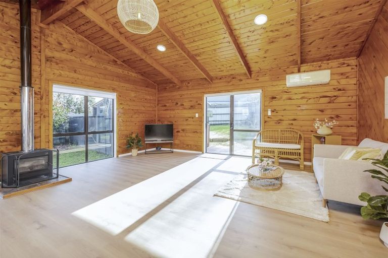 Photo of property in 60 Hamilton Drive, Waiuku, 2123