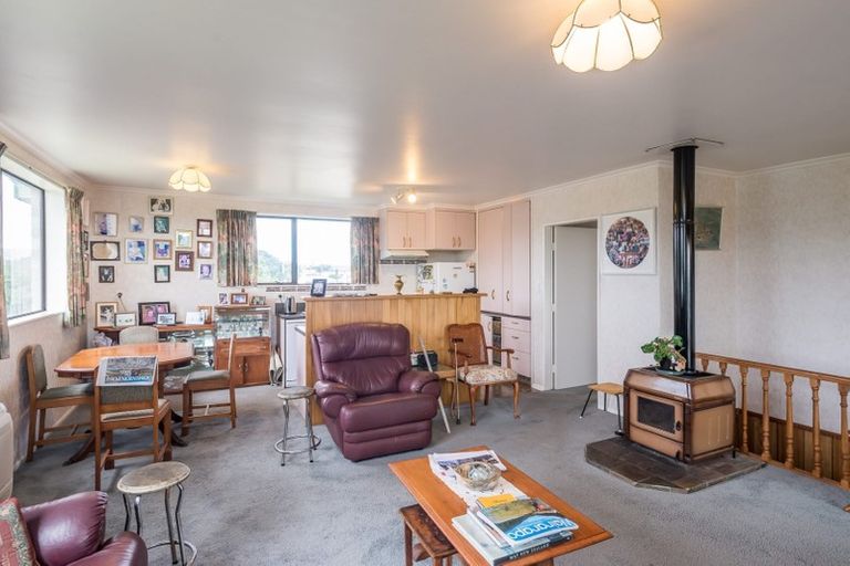 Photo of property in 5 Mahoe Street, Otaki Beach, Otaki, 5512