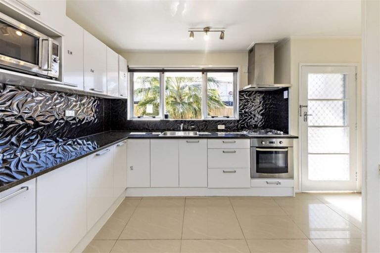 Photo of property in 1/33 Miles Avenue, Papatoetoe, Auckland, 2025