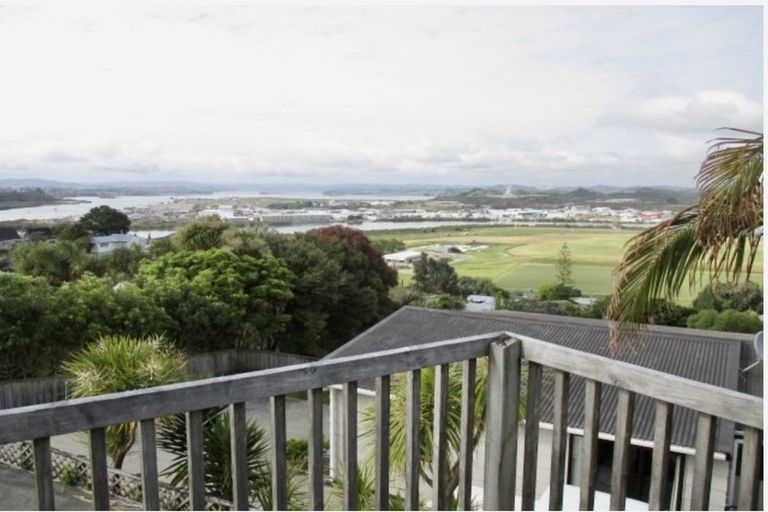 Photo of property in 32 Panorama Drive, Parahaki, Whangarei, 0112