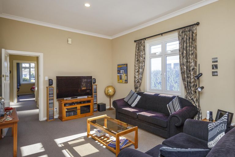 Photo of property in 7 Oxford Street, Hokowhitu, Palmerston North, 4410