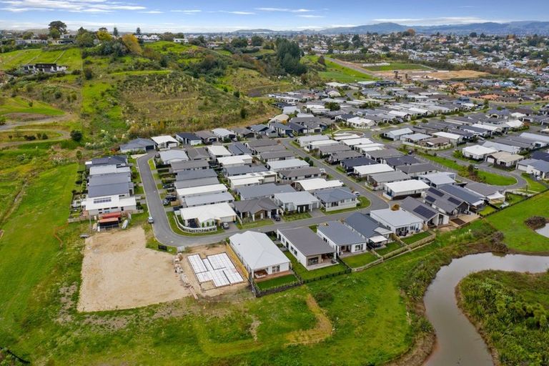 Photo of property in 68 Saint Pauls Drive, Brookfield, Tauranga, 3110