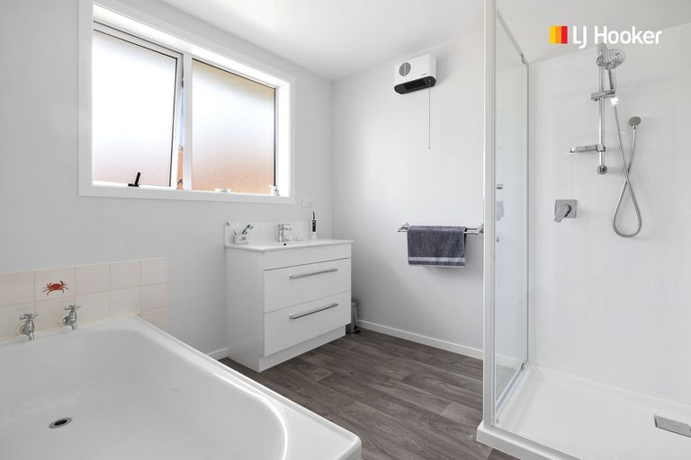 Photo of property in 103 Tomahawk Road, Andersons Bay, Dunedin, 9013