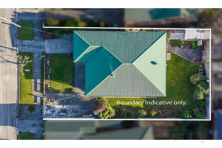 Photo of property in 30 Hughes Street, Waimate, 7924