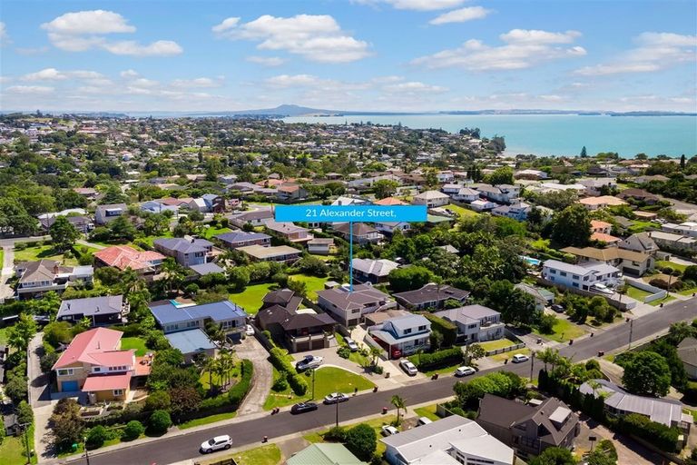 Photo of property in 21a Alexander Street, Cockle Bay, Auckland, 2014