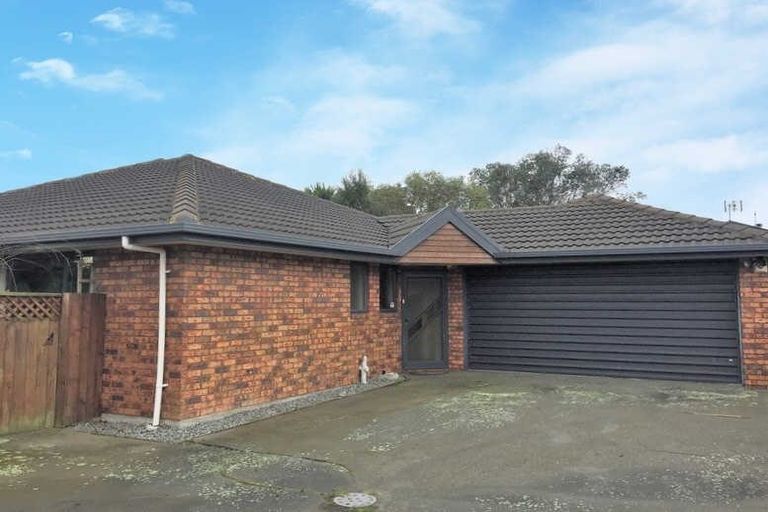 Photo of property in 22b Cradock Street, South New Brighton, Christchurch, 8062