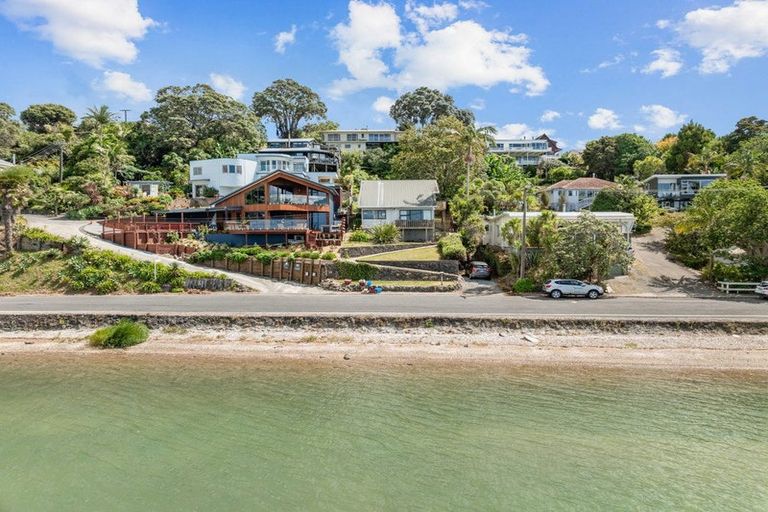 Photo of property in 118 Beach Road, Onerahi, Whangarei, 0110