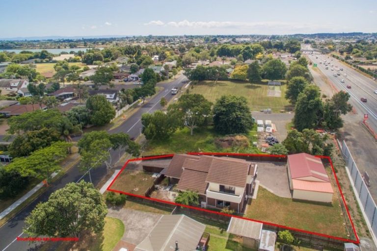 Photo of property in 199 Walter Strevens Drive, Conifer Grove, Takanini, 2112