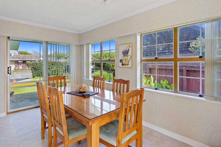 Photo of property in 8 Knights Grove, Otaki, 5512