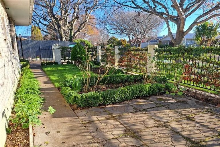 Photo of property in 1/52 Lochee Road, Upper Riccarton, Christchurch, 8041