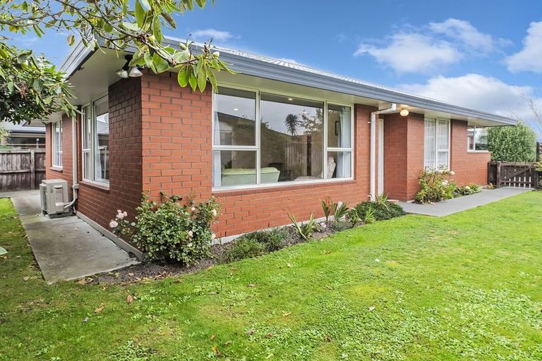 Photo of property in 3/107 Middlepark Road, Sockburn, Christchurch, 8042