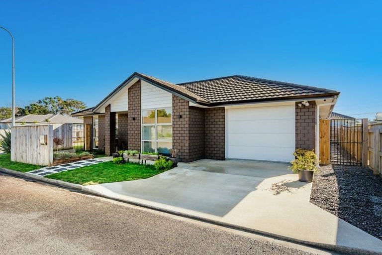 Photo of property in 7 Kikorangi Way, Paraparaumu, 5032