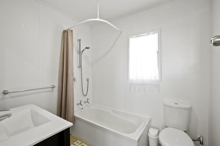 Photo of property in 209 Devon Street West, New Plymouth, 4310