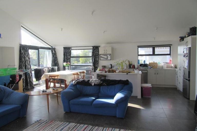 Photo of property in 77 Peverel Street, Riccarton, Christchurch, 8041