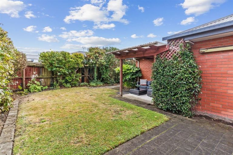 Photo of property in 11 Kotare Street, Fendalton, Christchurch, 8041