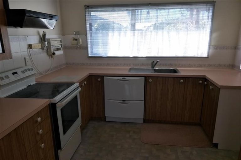 Photo of property in 248 Tukapa Street, Westown, New Plymouth, 4310