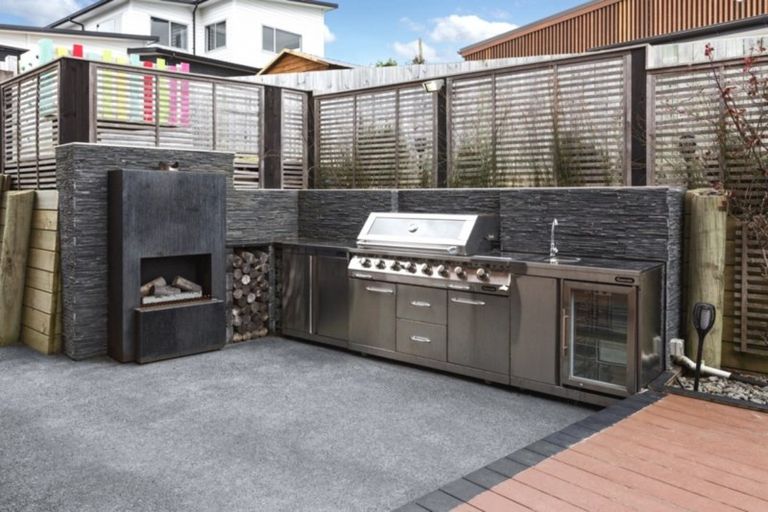 Photo of property in 131 Endeavour Drive, Whitby, Porirua, 5024