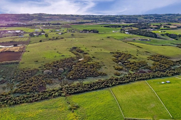 Photo of property in 1283 Great South Road, Runciman, Drury, 2578